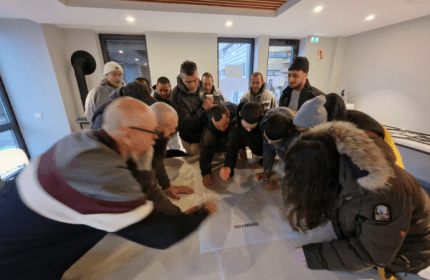 Le début d'année 2025 a été marqué par une matinée conviviale et enrichissante pour l'ensemble des collaborateurs de BOULLIARD, réunissant nos compagnons, équipes de chantier et personnel administratif. Ce rendez-vous annuel est une occasion précieuse de se rassembler, de faire le bilan de l'année écoulée et de se projeter vers les défis à venir.